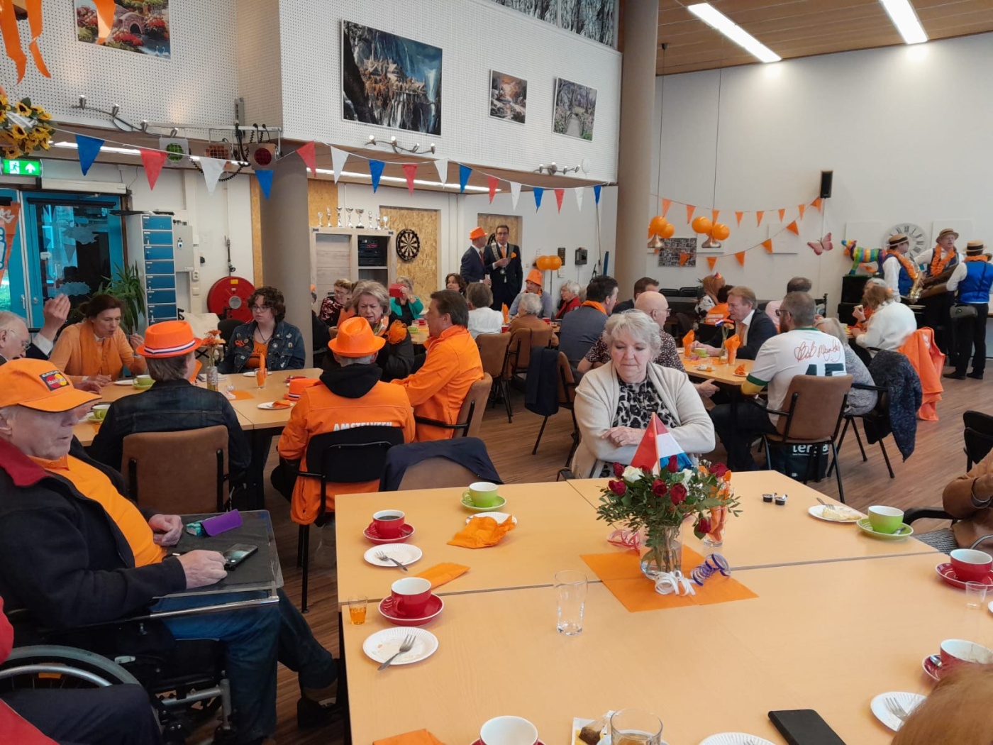 Koningsdag 2024 - Middenhof.jpg